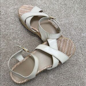 Elegant Vionic Cream Sandals